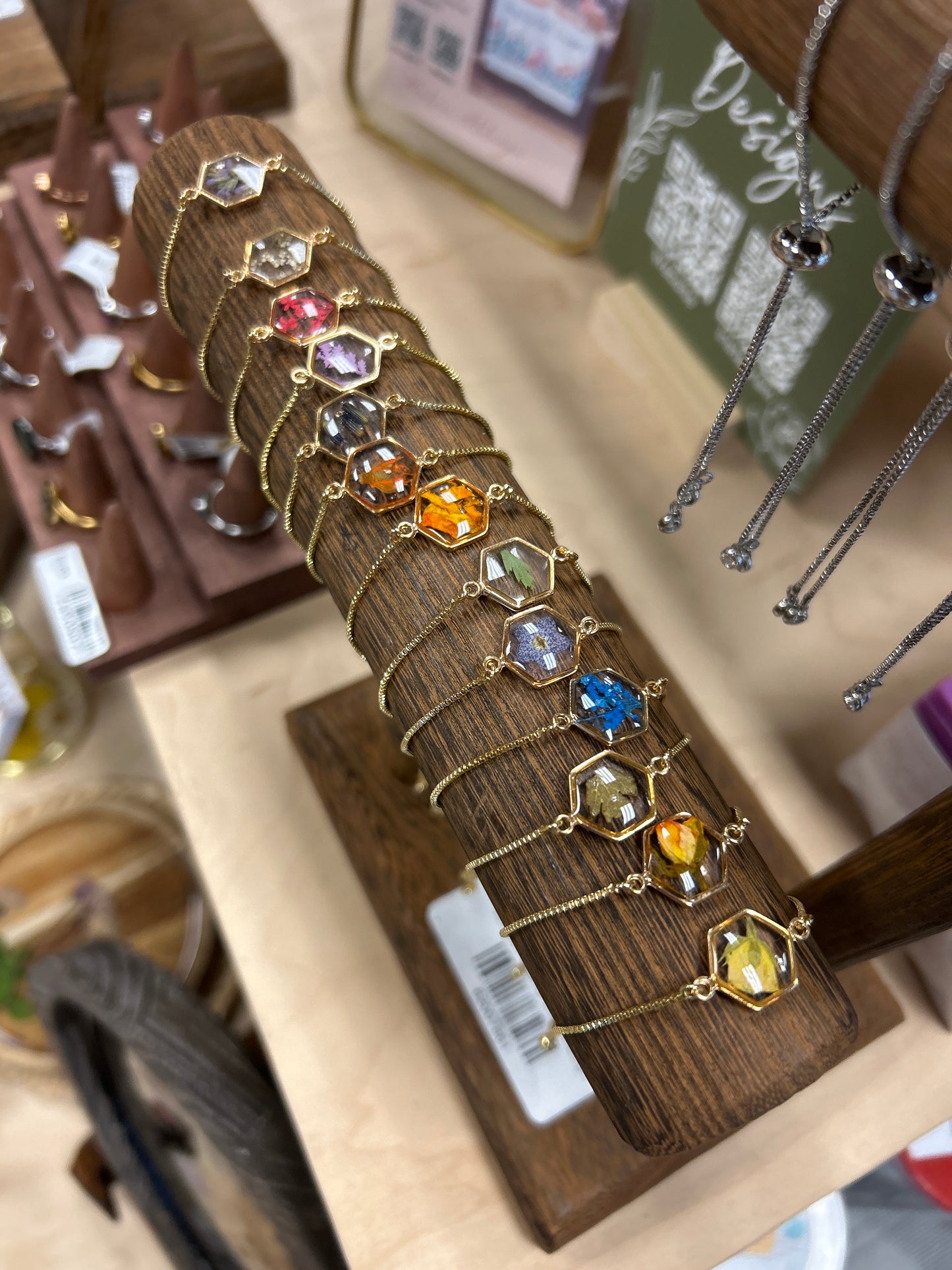 Adjustable bracelet