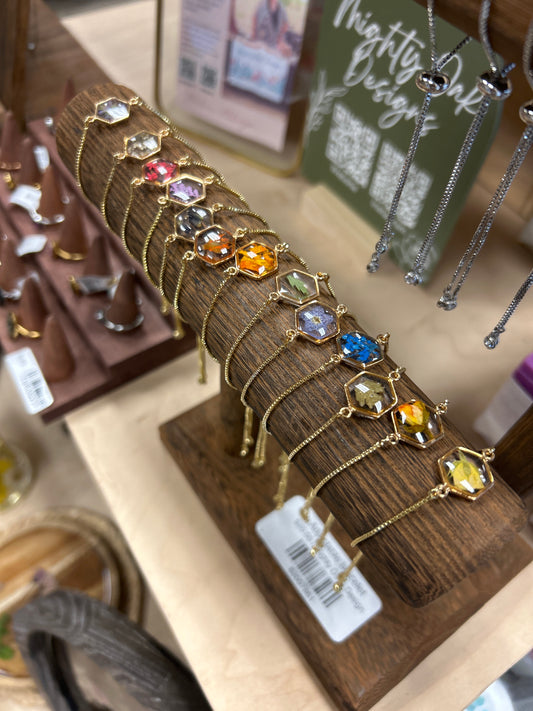 Adjustable bracelet