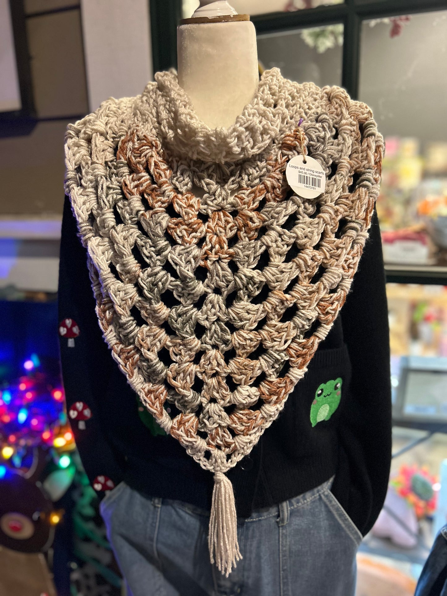 Loops string wheat scarfs