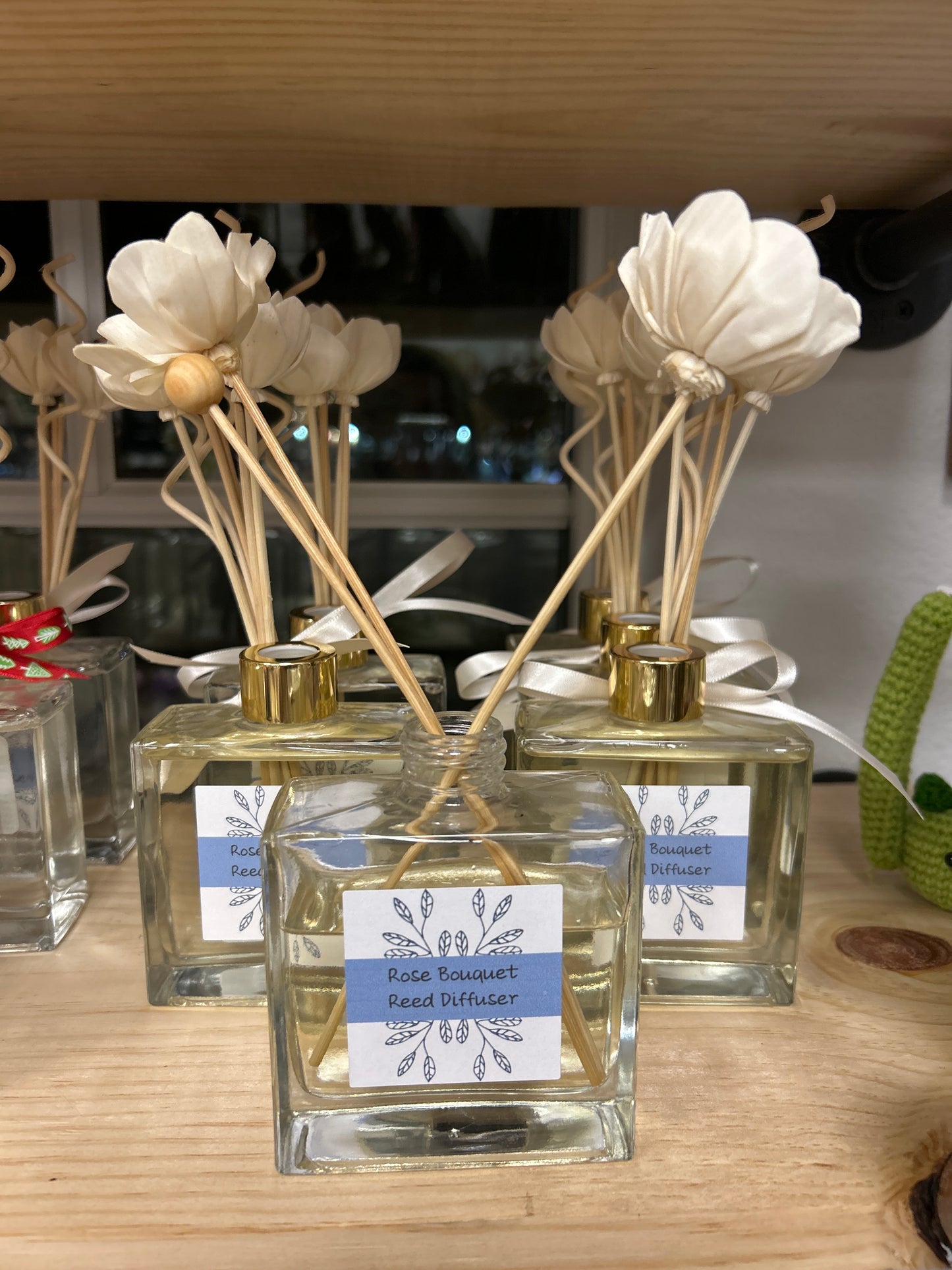 Reed diffuser rose
