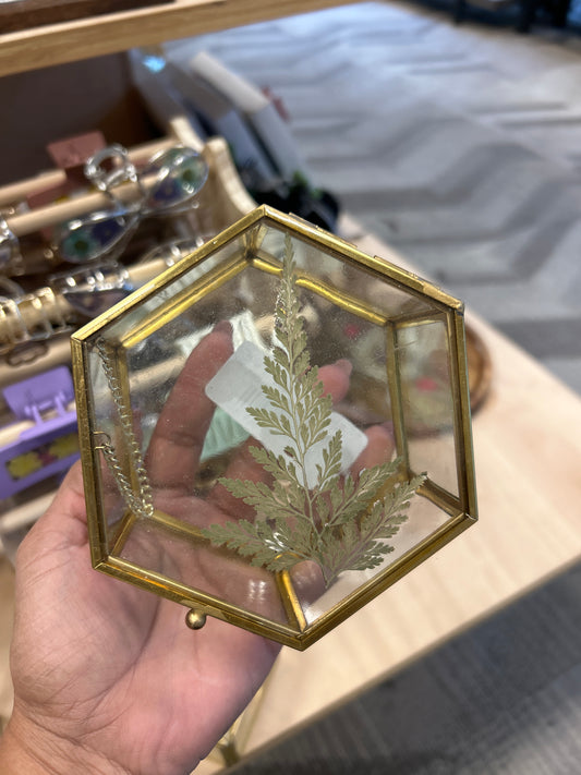 MED prism jewelry box