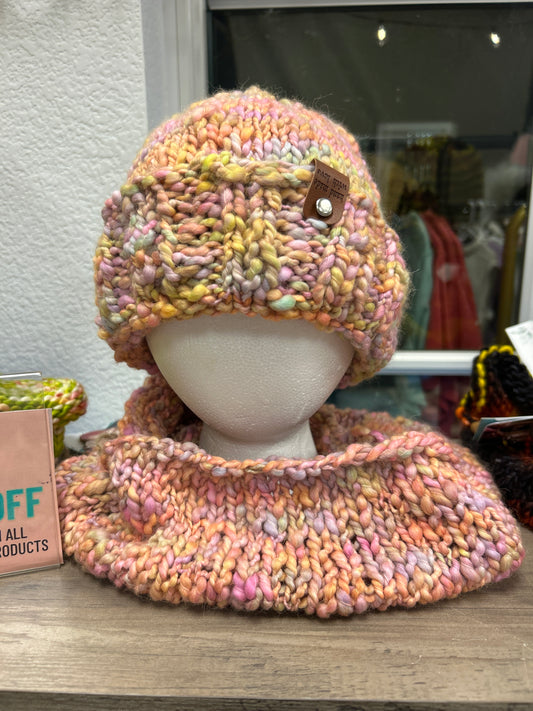 Hat and cowl set